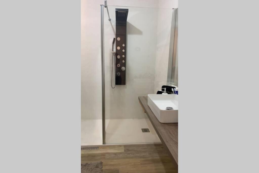Delle Palme Rooms Elegante Monolocale In Centro 巴勒莫 外观 照片