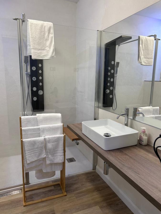 Delle Palme Rooms Elegante Monolocale In Centro 巴勒莫 外观 照片